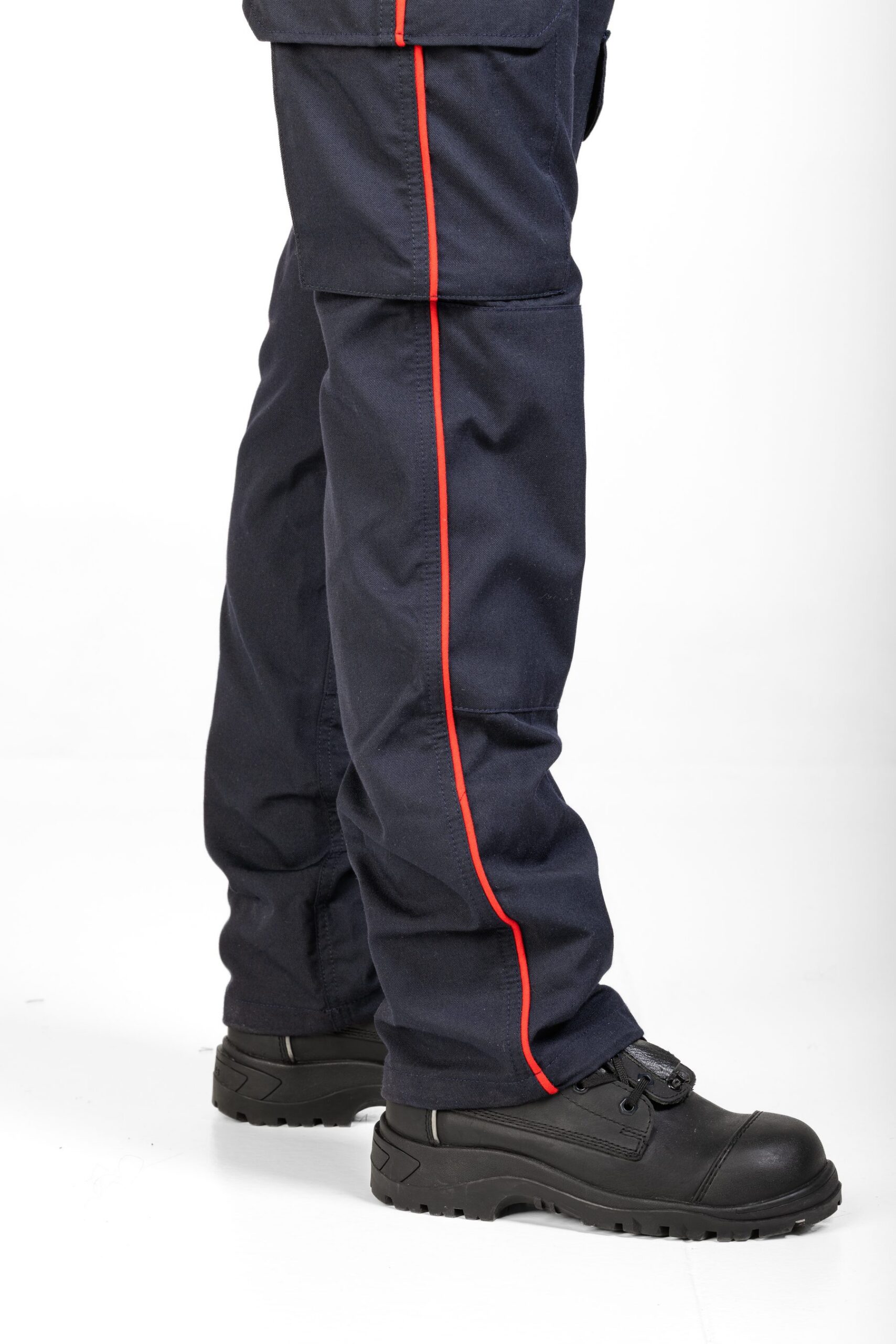 Pantalon TSI AS avec passepoil rouge