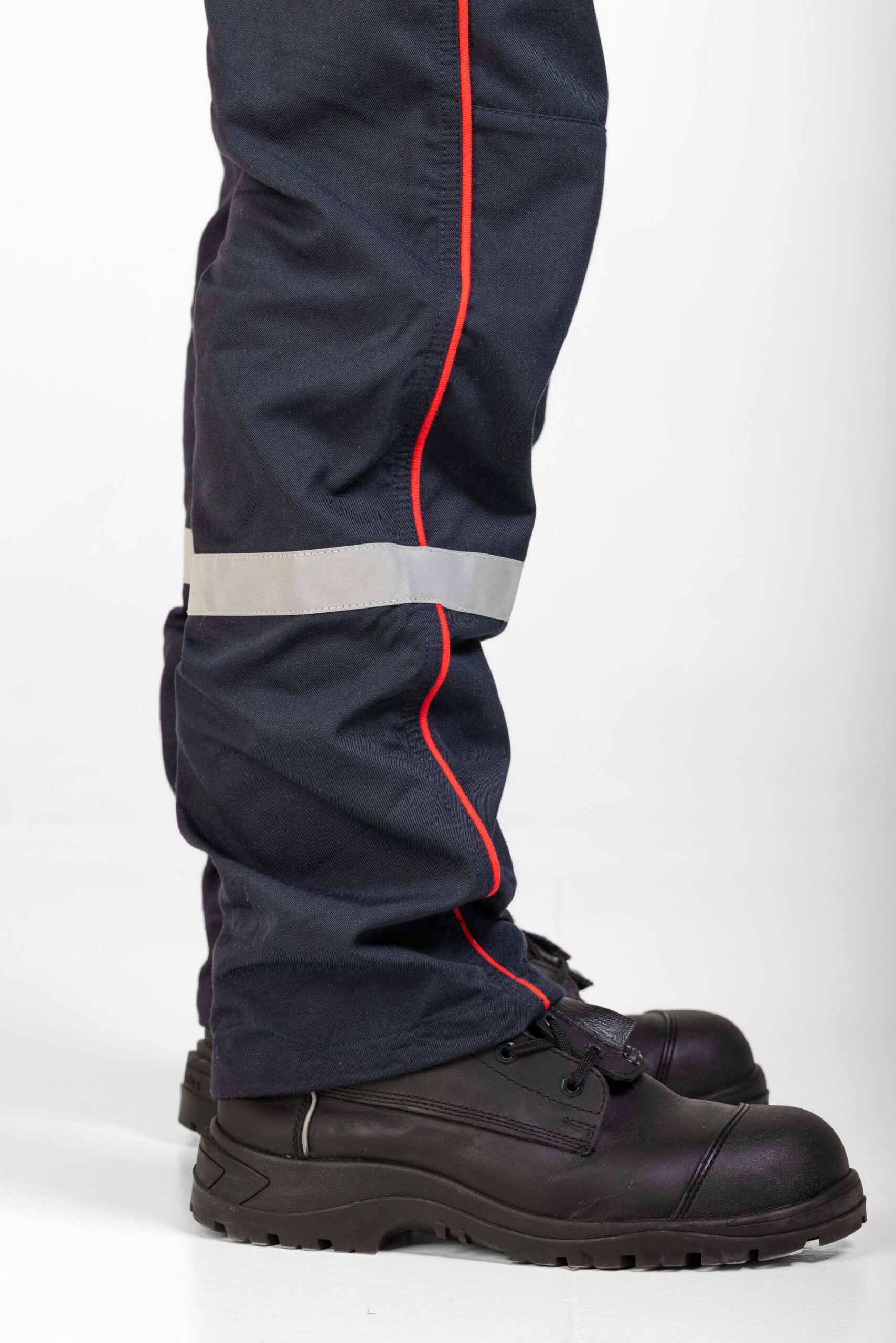 Pantalon TSI B2 AS avec passepoil rouge